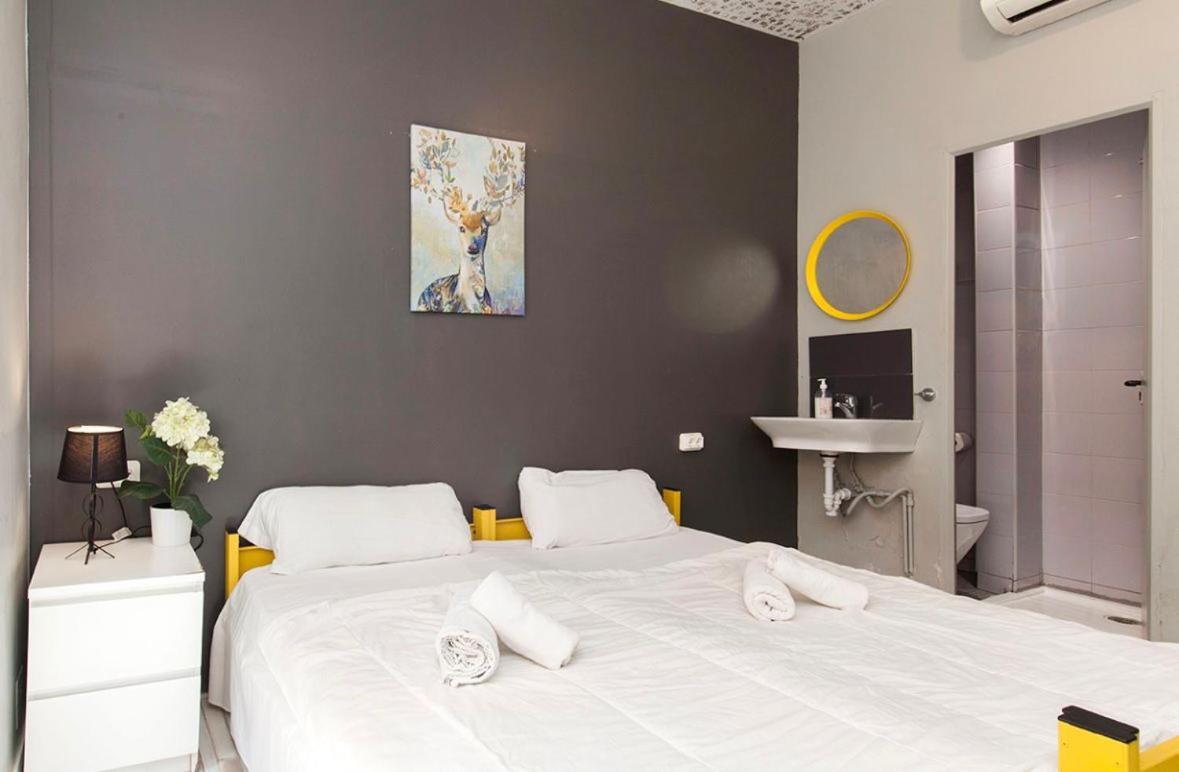 Double or Twin Room Private Bathroom